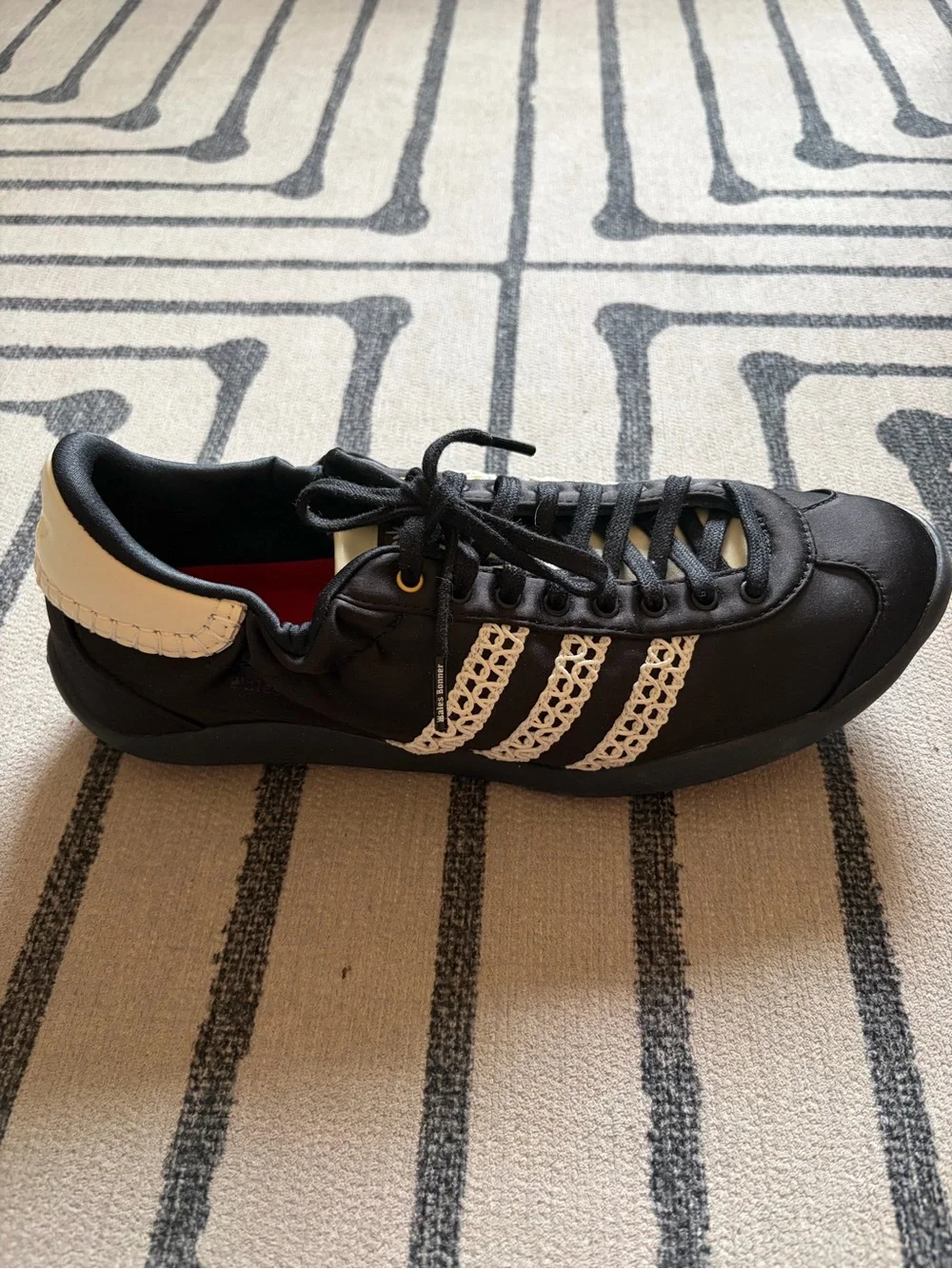 adidas sole stripe